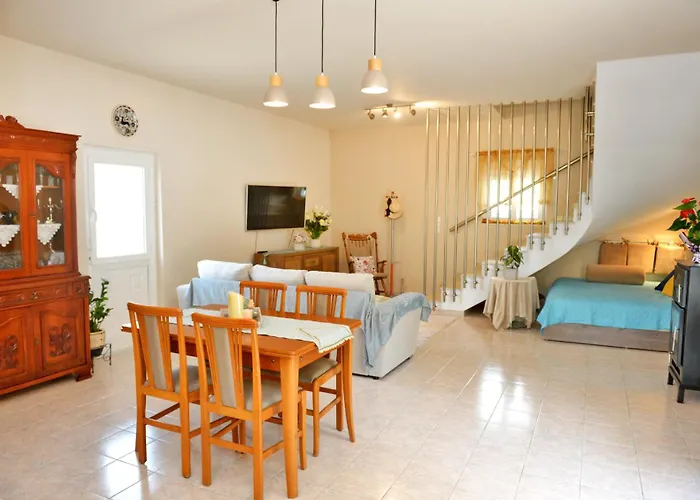 Vila With Private Pool Zambakas *