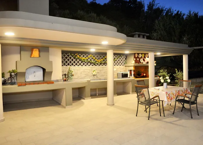 Βίλα With Private Pool Zambakas *