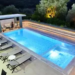 With Private Pool Zambakas Vila Kalithies