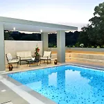 With Private Pool Zambakas * Kalithies